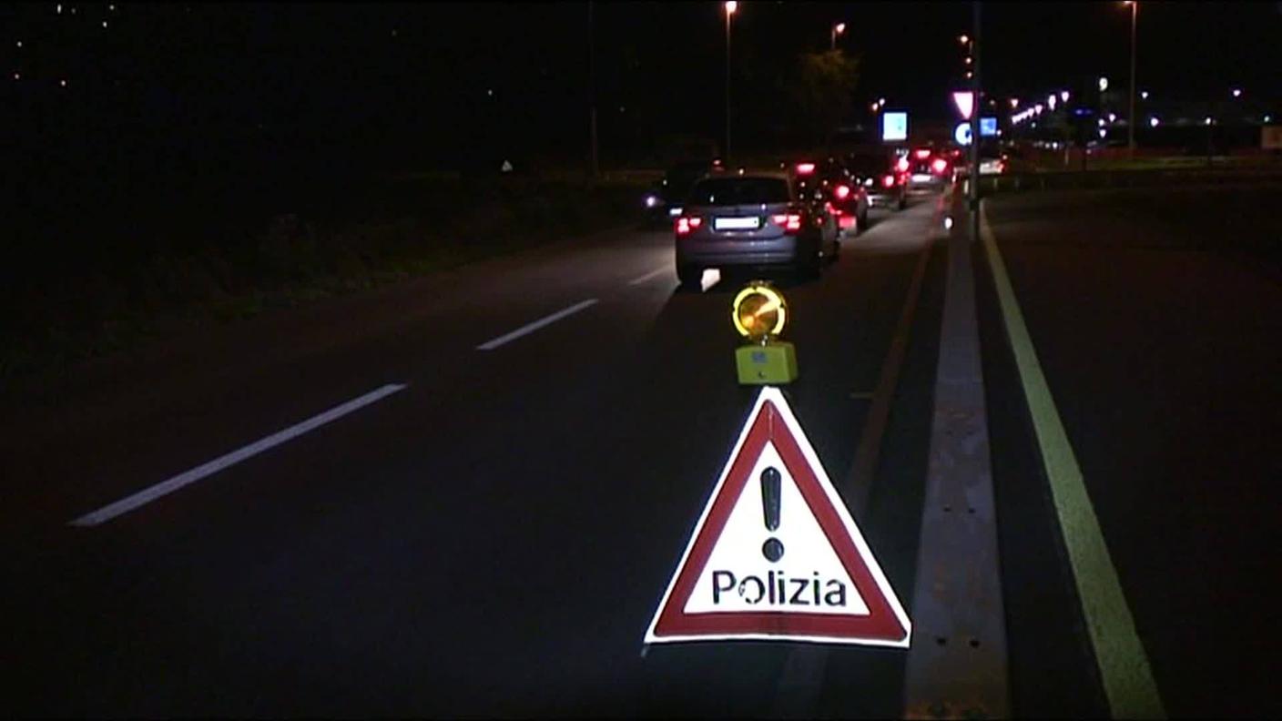 polizia segnale stadale.jpg