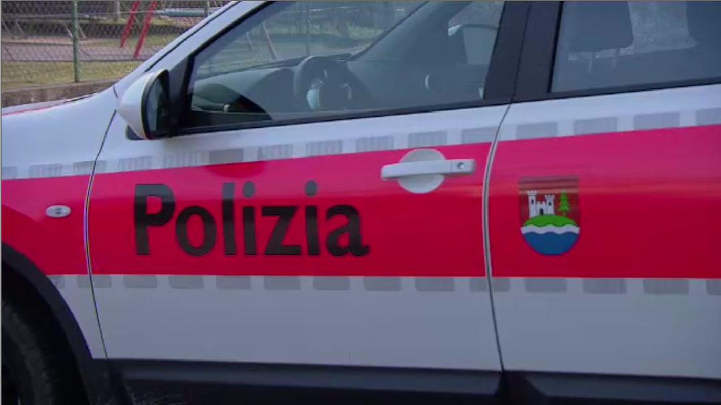 POLIZIA CASLANO.JPG