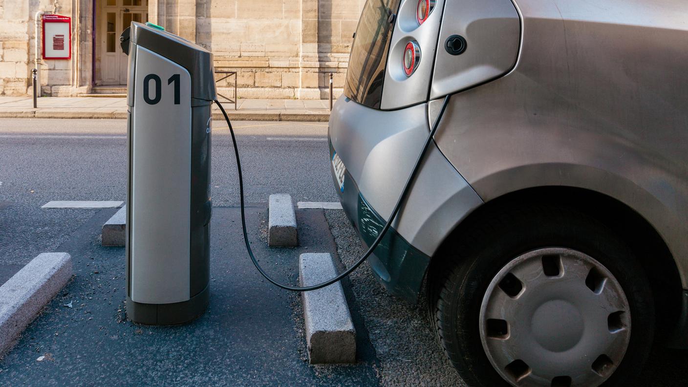 Auto elettrica .jpg