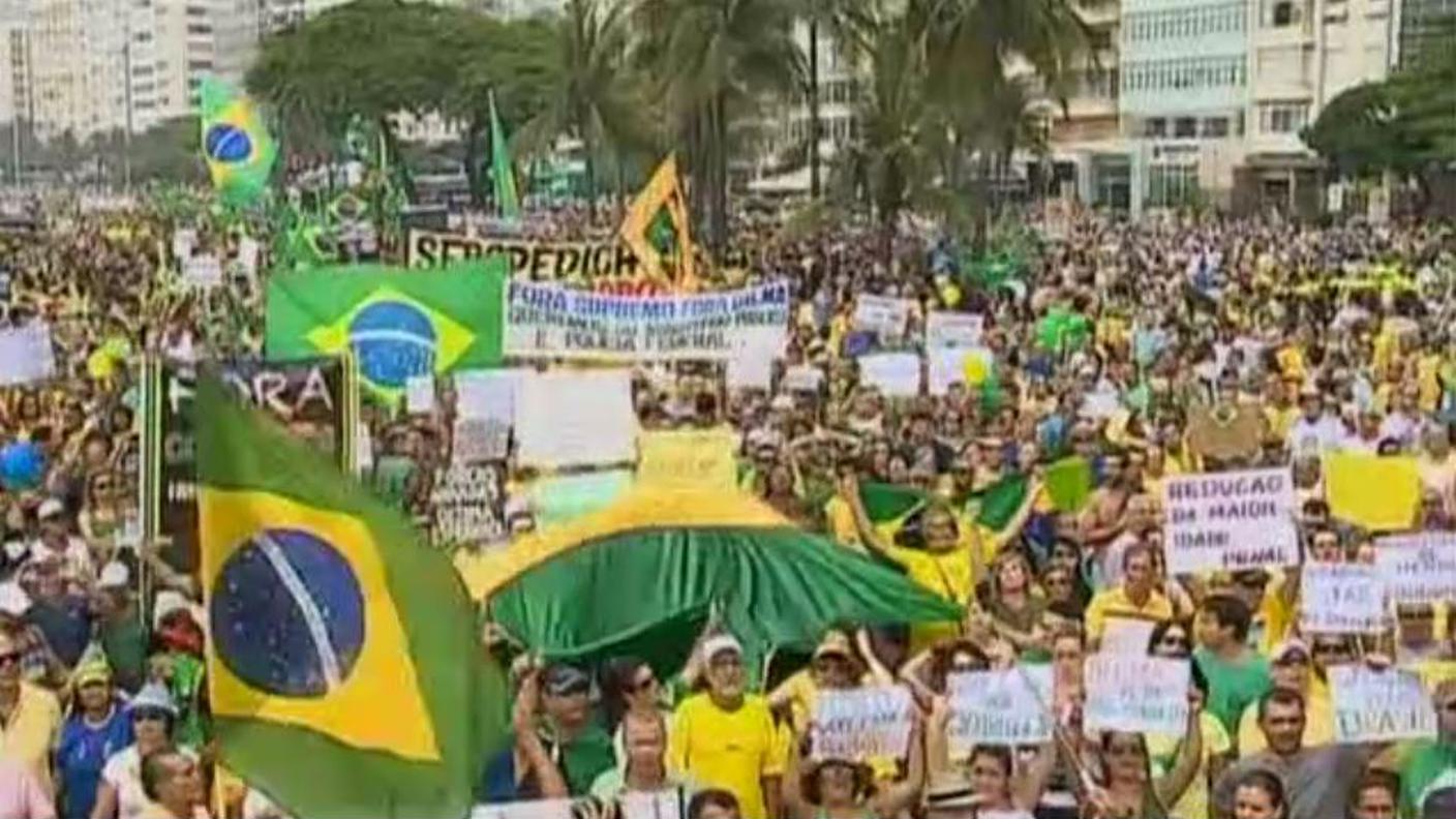brasile manif.JPG