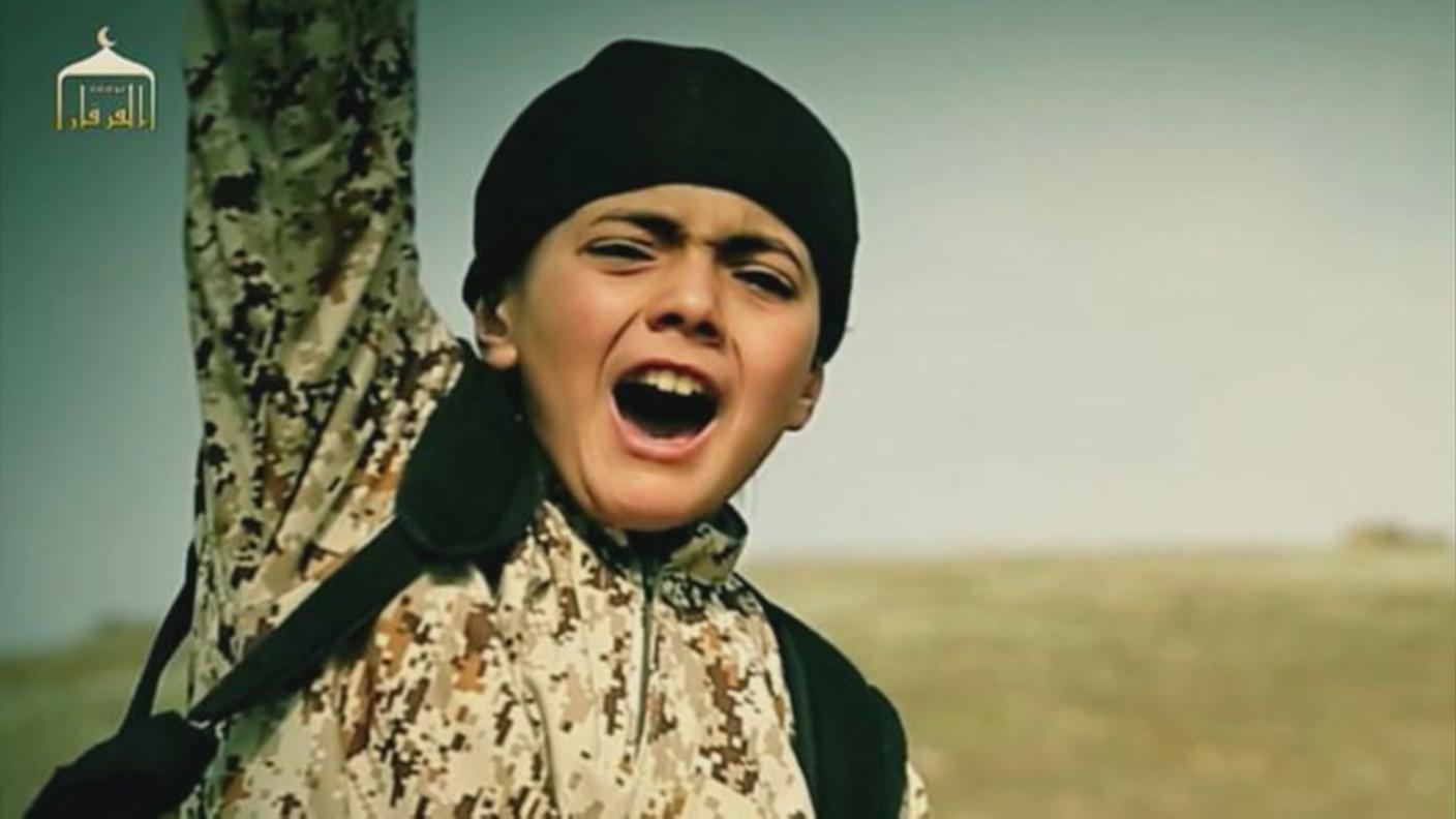 BAMBINO BOIA ISIS.JPG