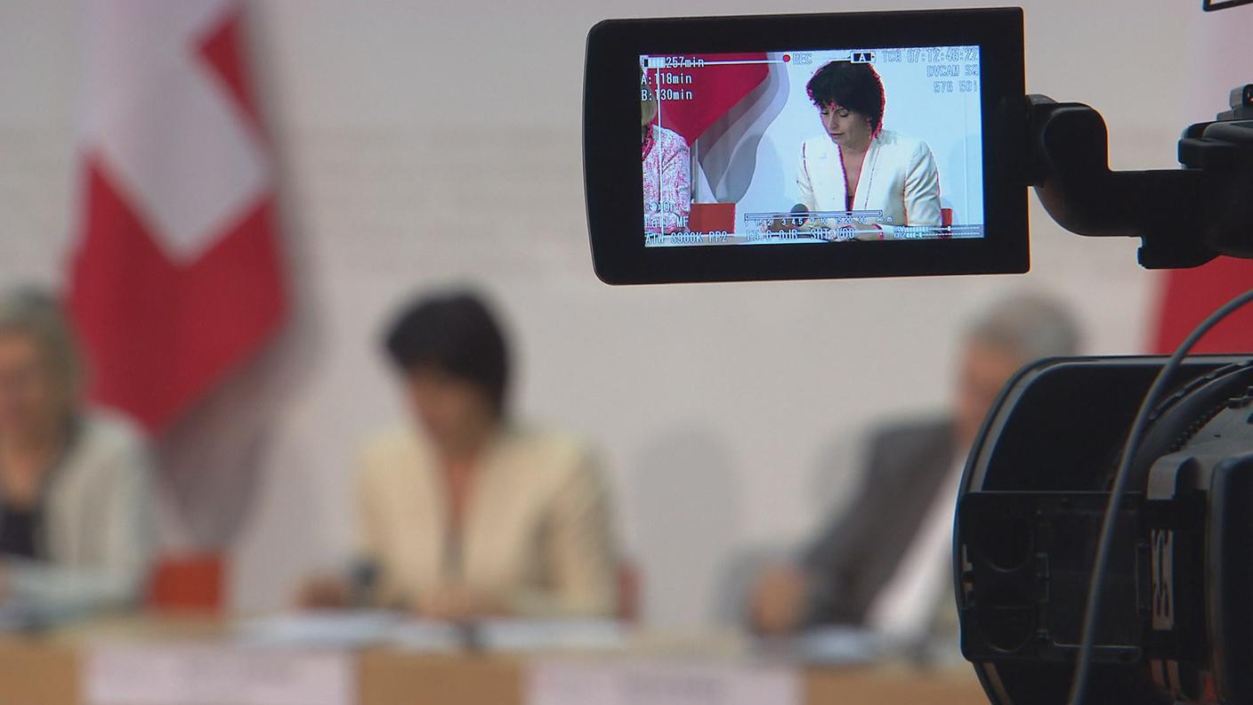 TELECAMERA TV.JPG