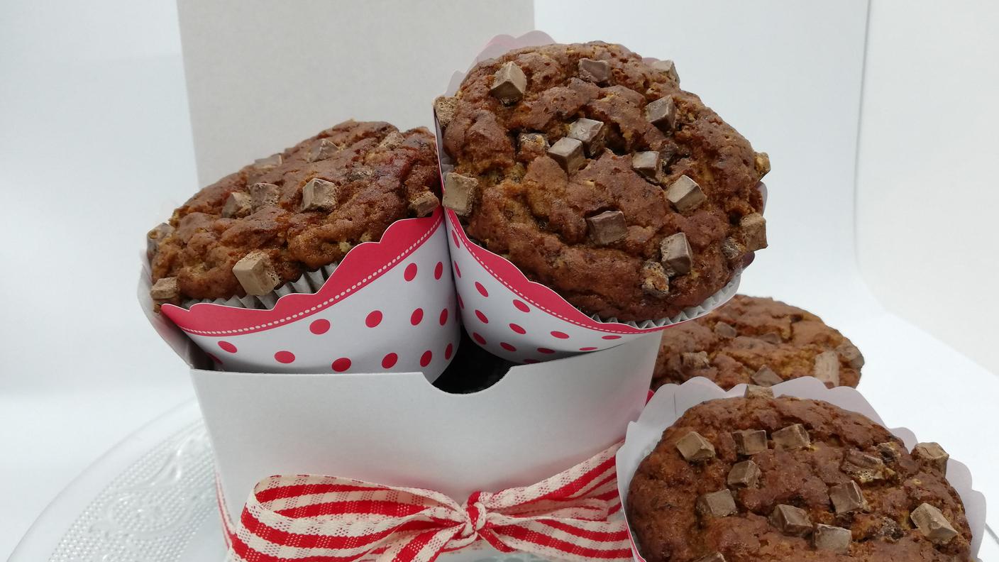 Banana-chocolate chip muffin.jpg