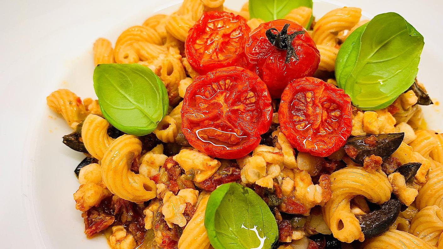 Pasta integrale al ragù espresso di pesce.JPG