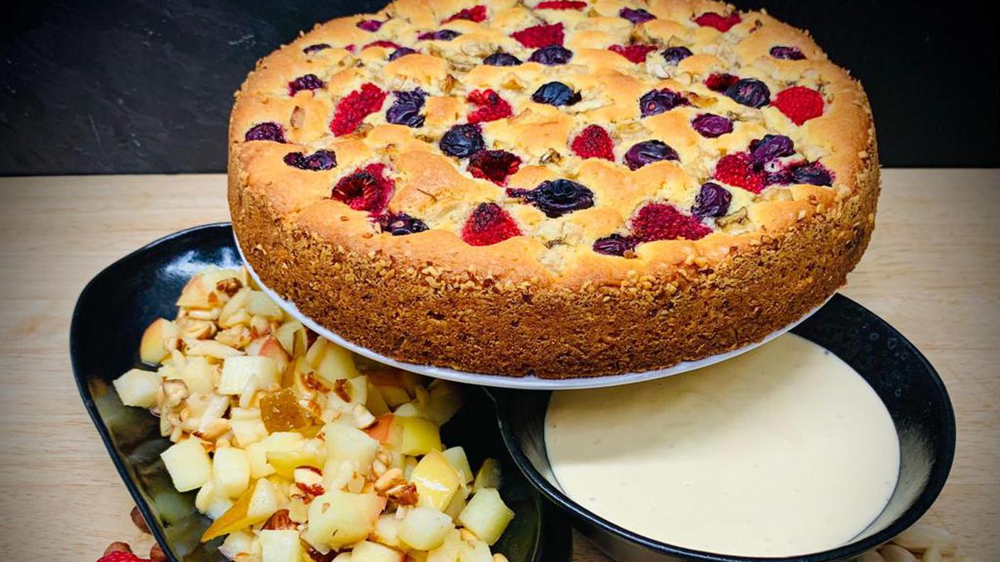 Torta della merenda con frutta saltata e maionese dolce.jpg