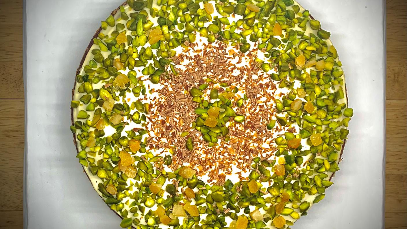 15.01.2021 Torta glassata miele, formaggio, pistacchi.jpg