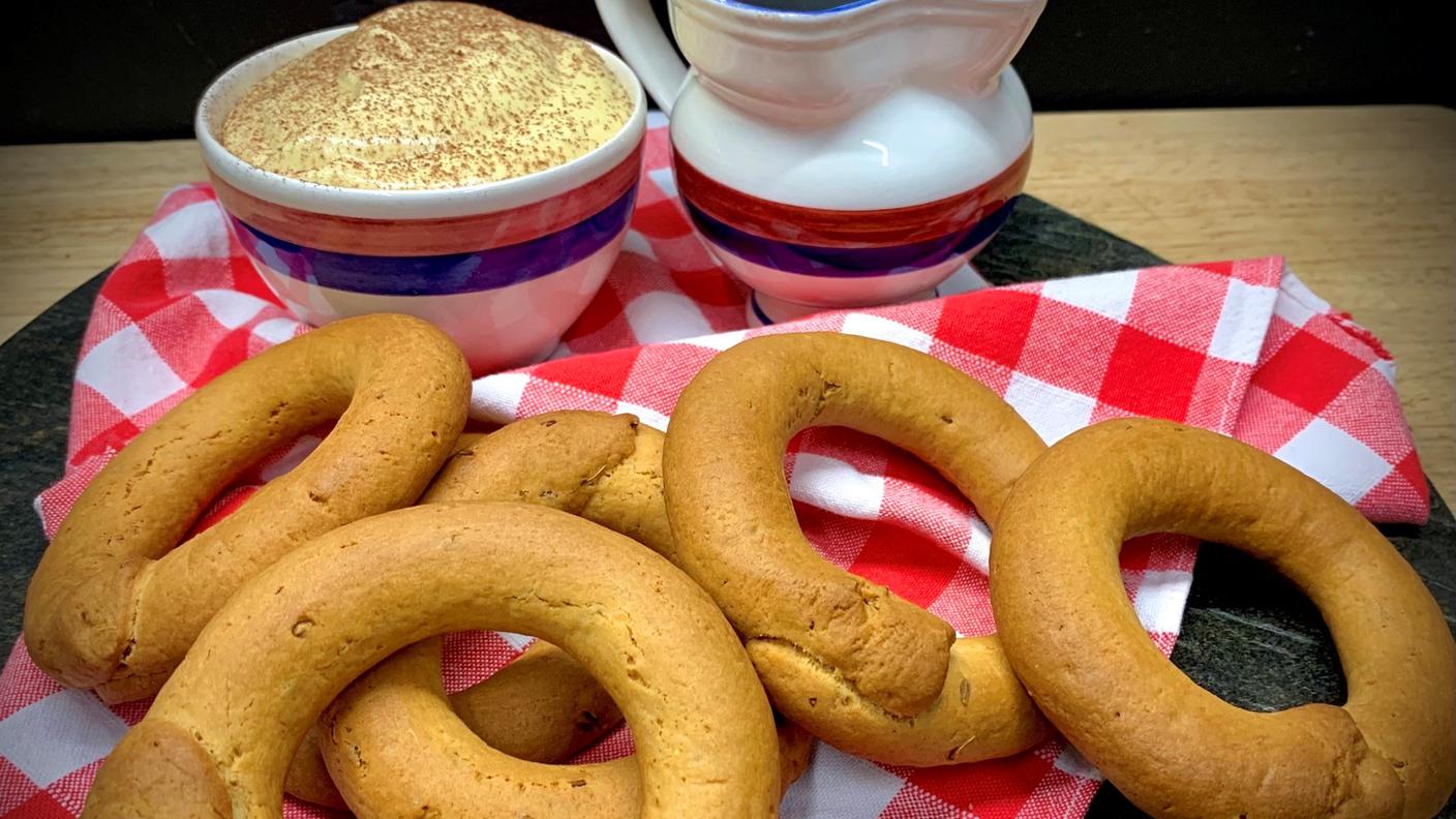 2021.03.22 Bicchierini di rüsümada e ciambelline al mais e anice.jpg