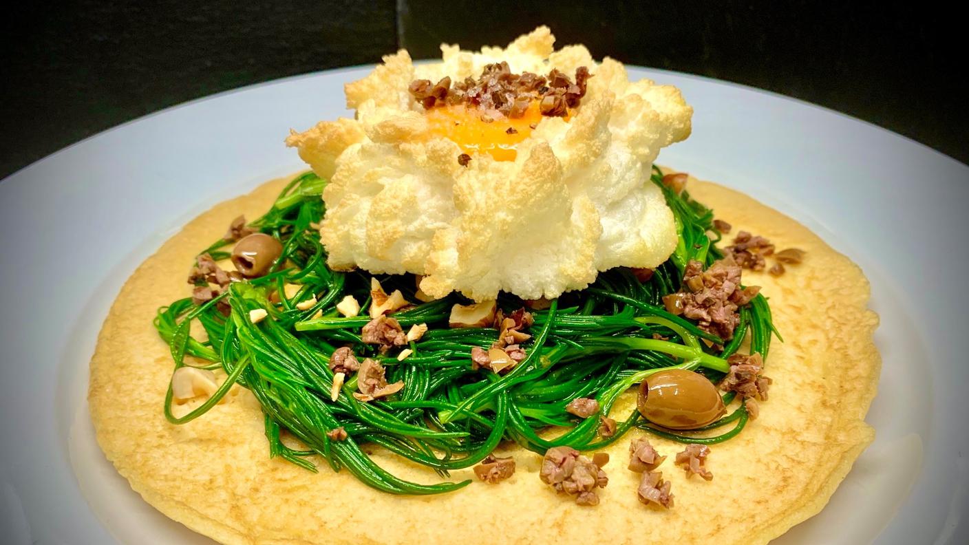 2021.03.30 Uovo nuvola su insalata di agretti.jpg