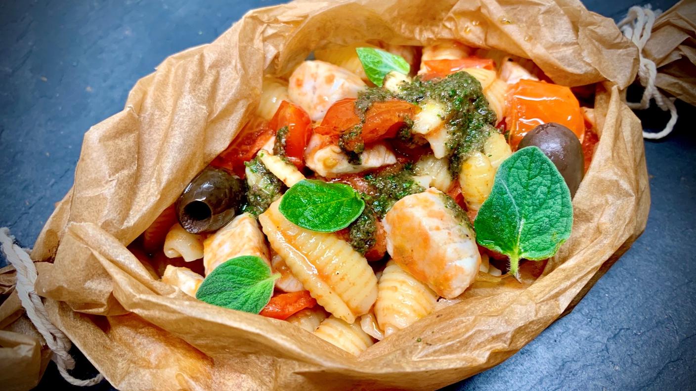 2021.04.26 Gnocchetti sardi e spada al cartoccio.jpg