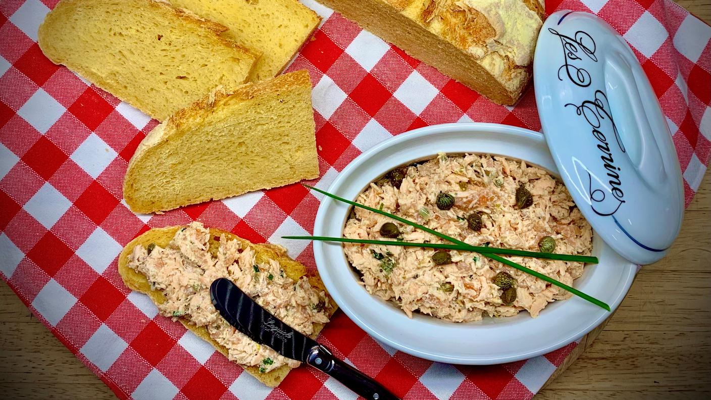 2021.05.2021 Rillettes di salmone con pane al mais.jpg