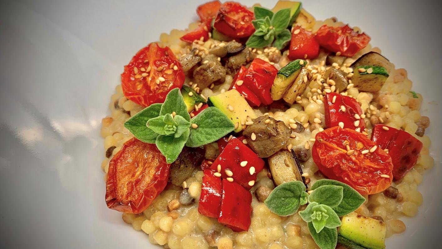 2021.05.14 Fregola risotata al pesto di melanzane.jpg