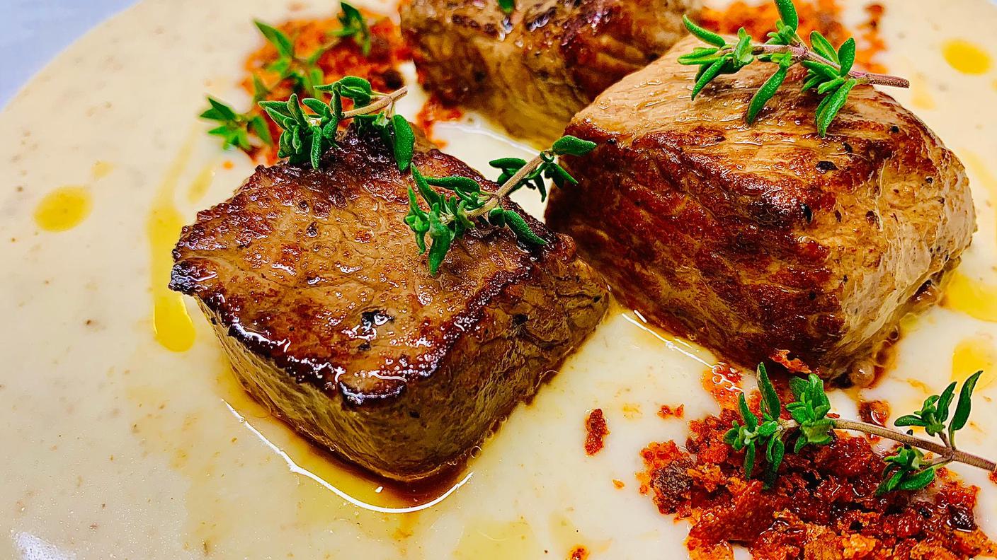 Agnello al caffè su crema d’orzo.JPG