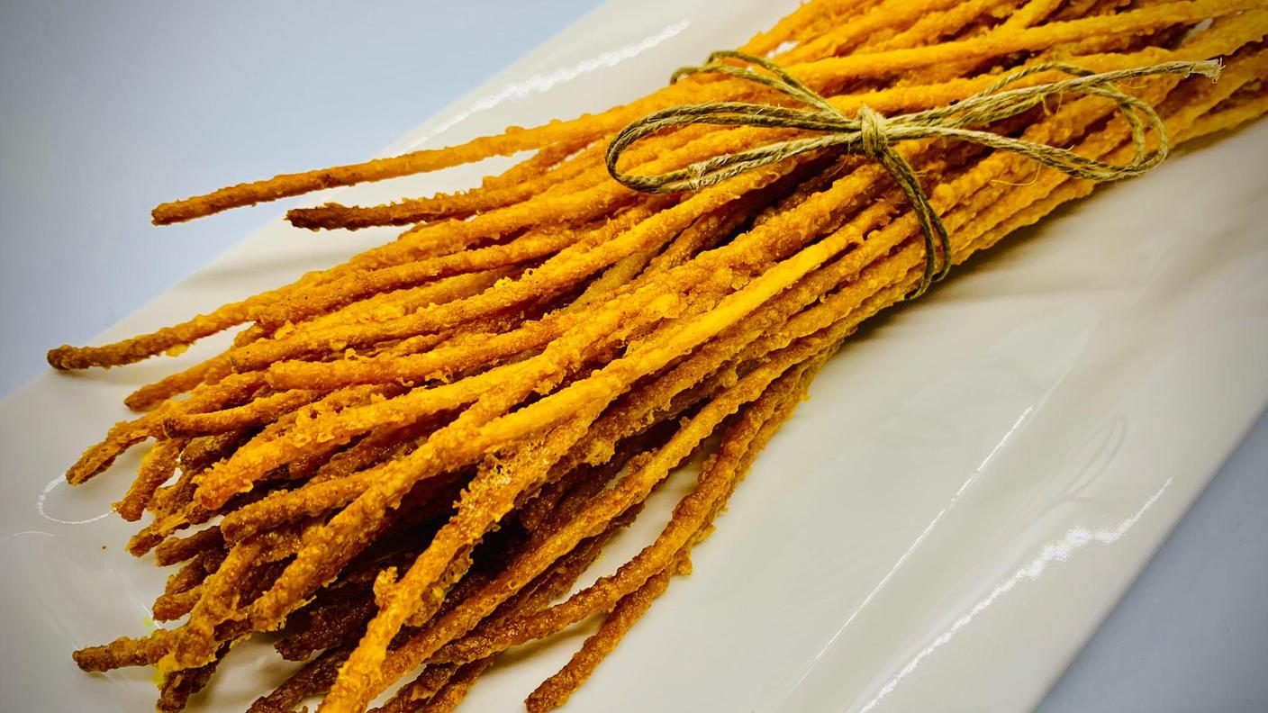 Bucatini croccanti al curry e sbrinz.JPG
