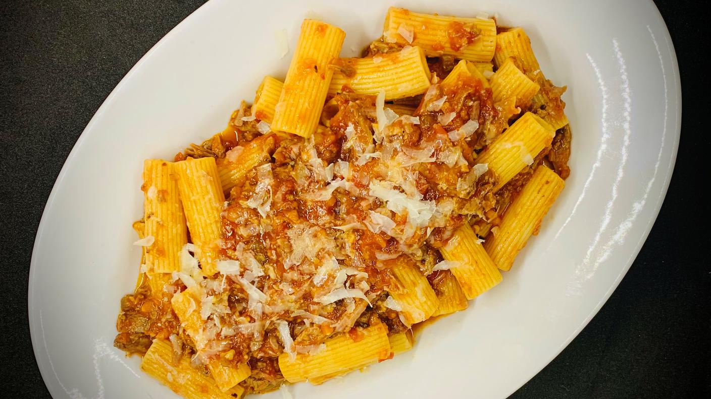 Rigatoni alla vaccinara.jpg