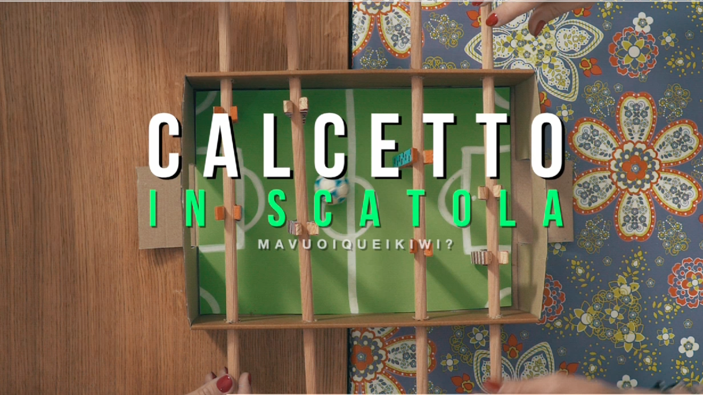 calcetto in scatola