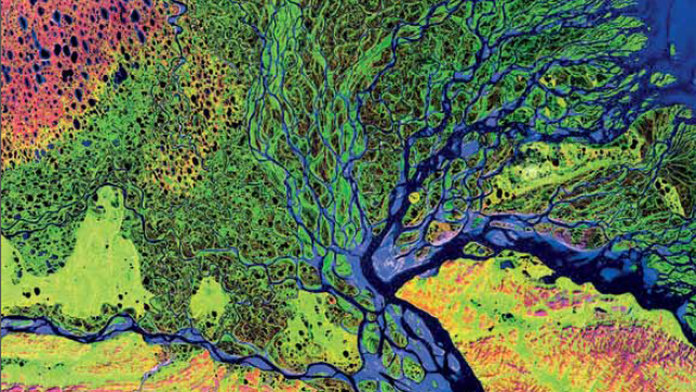 Il fiume Lena, uno dei 3 grandi fiumi siberiani che confluiscono nel Mar Glaciale Artico, visto dallo spazio.