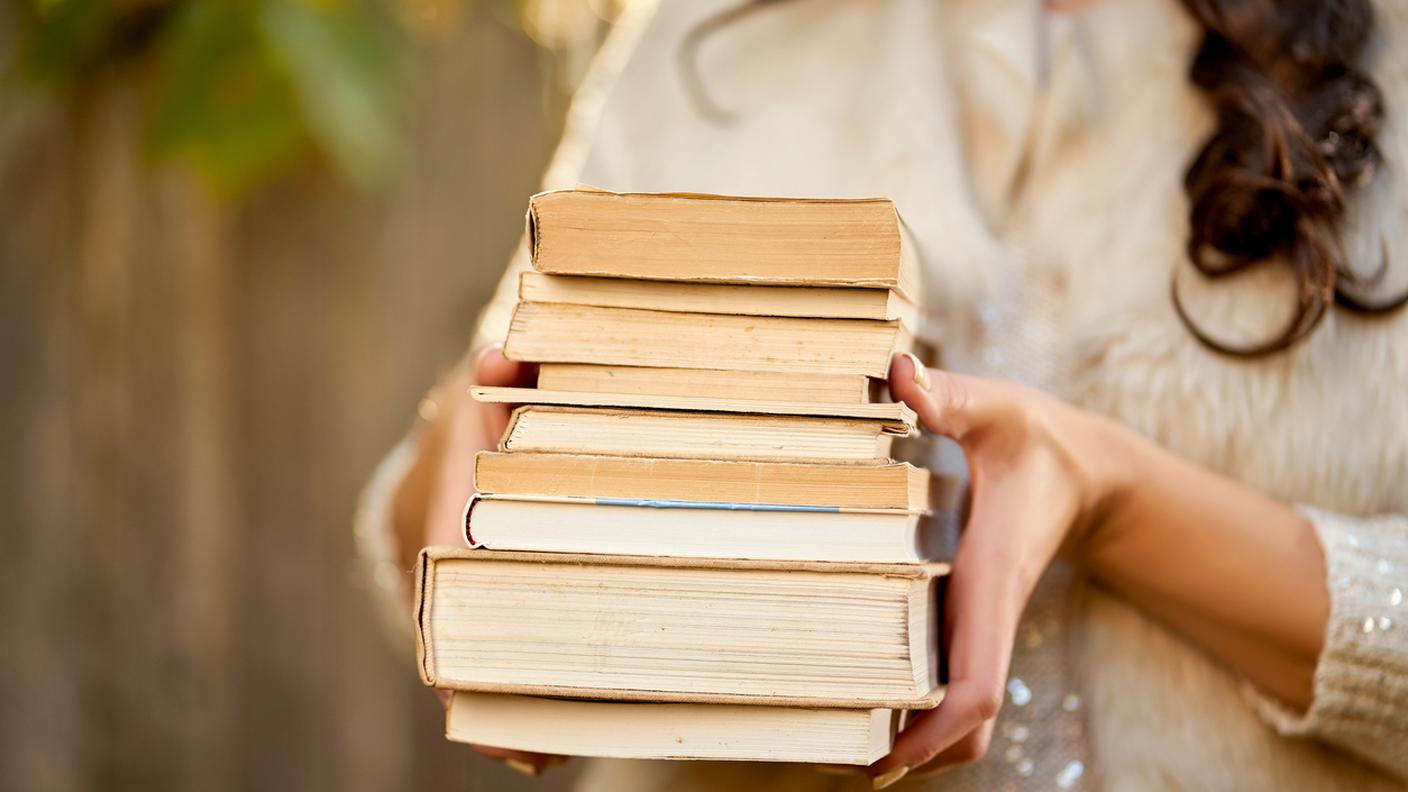 iStock-Libro, Mano, Mano umana, Università, Polonia
