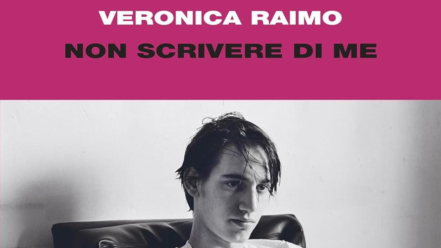 "Non scrivere di me" di Veronica Raimo, Einaudi editore (dettaglio di copertine)