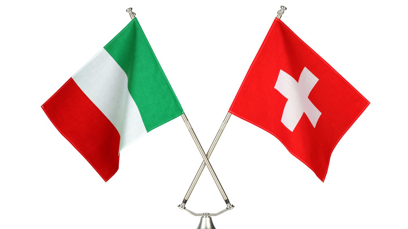 bandiera italiana e svizzera
