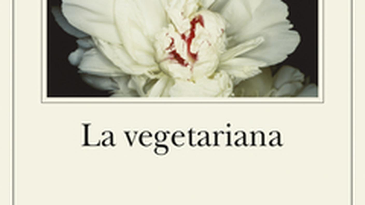 "La vegetariana" di Han Kang, Adelphi Editore (dettaglio di copertina)