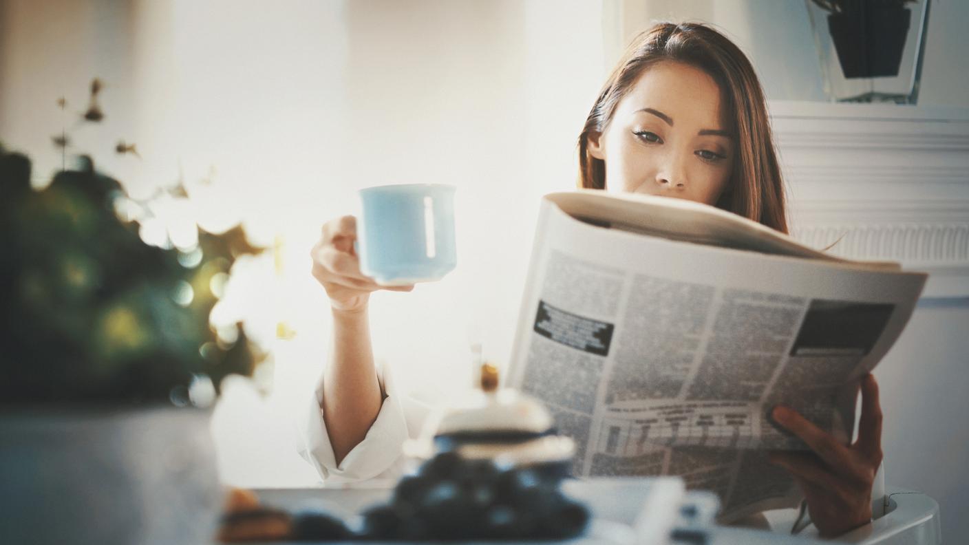 iStock-leggere giornale, lettura