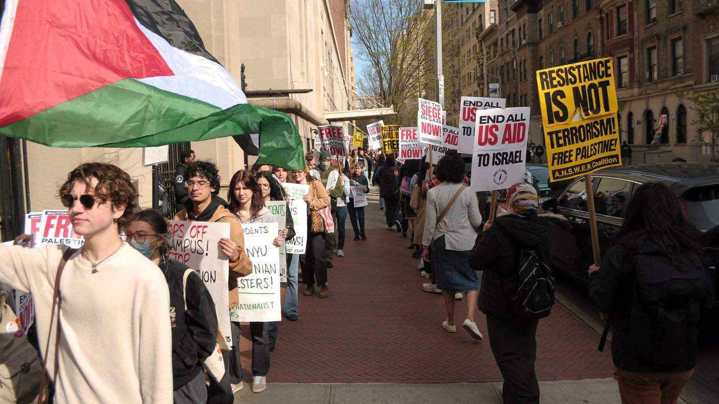 Proteste contro gli attacchi a Gaza