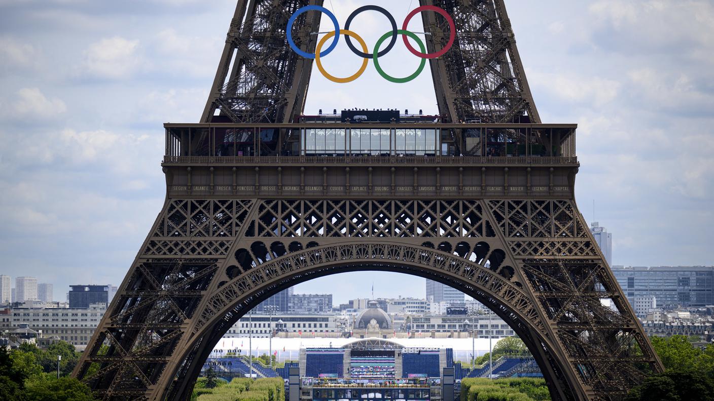 Olimpiadi tour eiffel.jpg