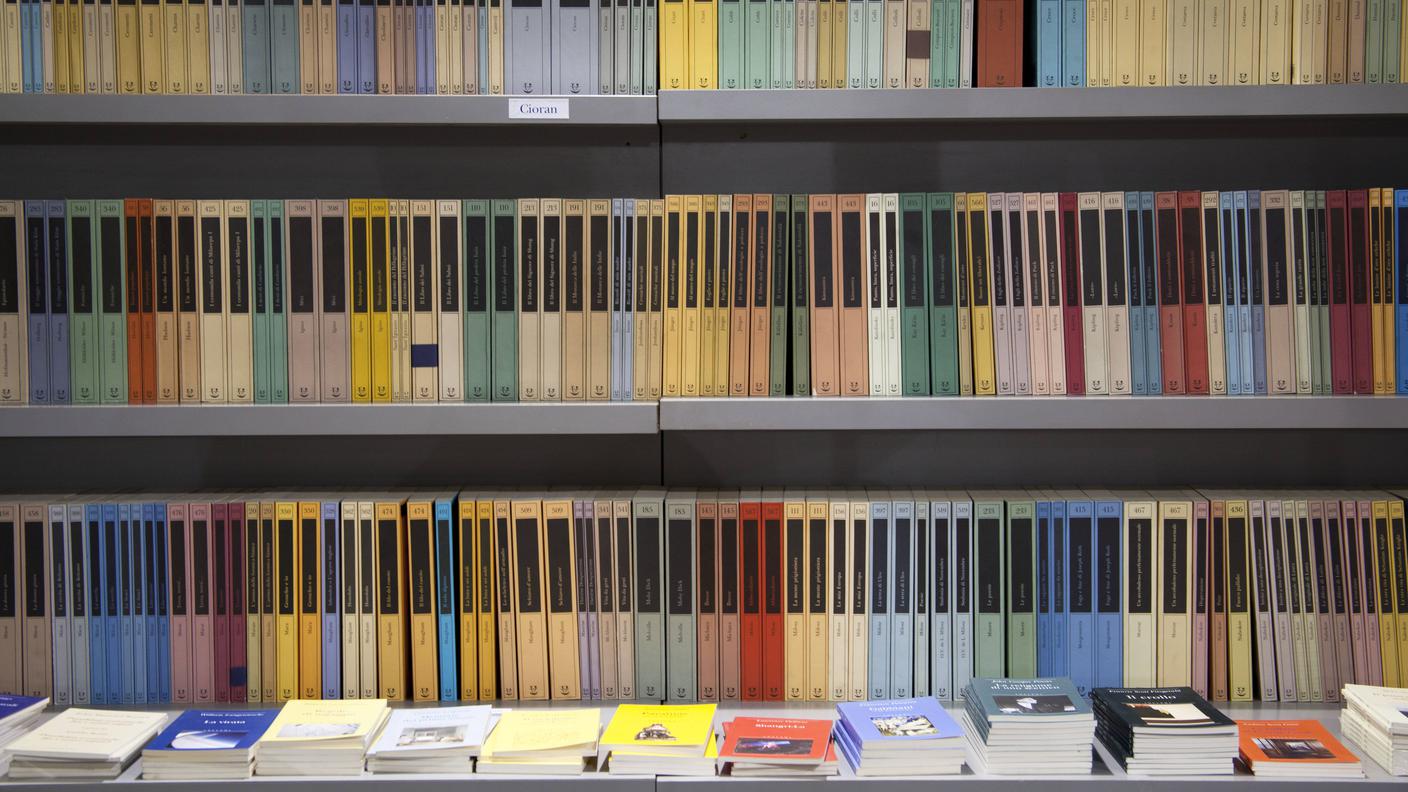 Stand libri Adelphi 