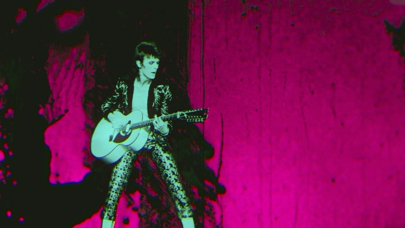 Una scena del documentario "Moonage Daydream"