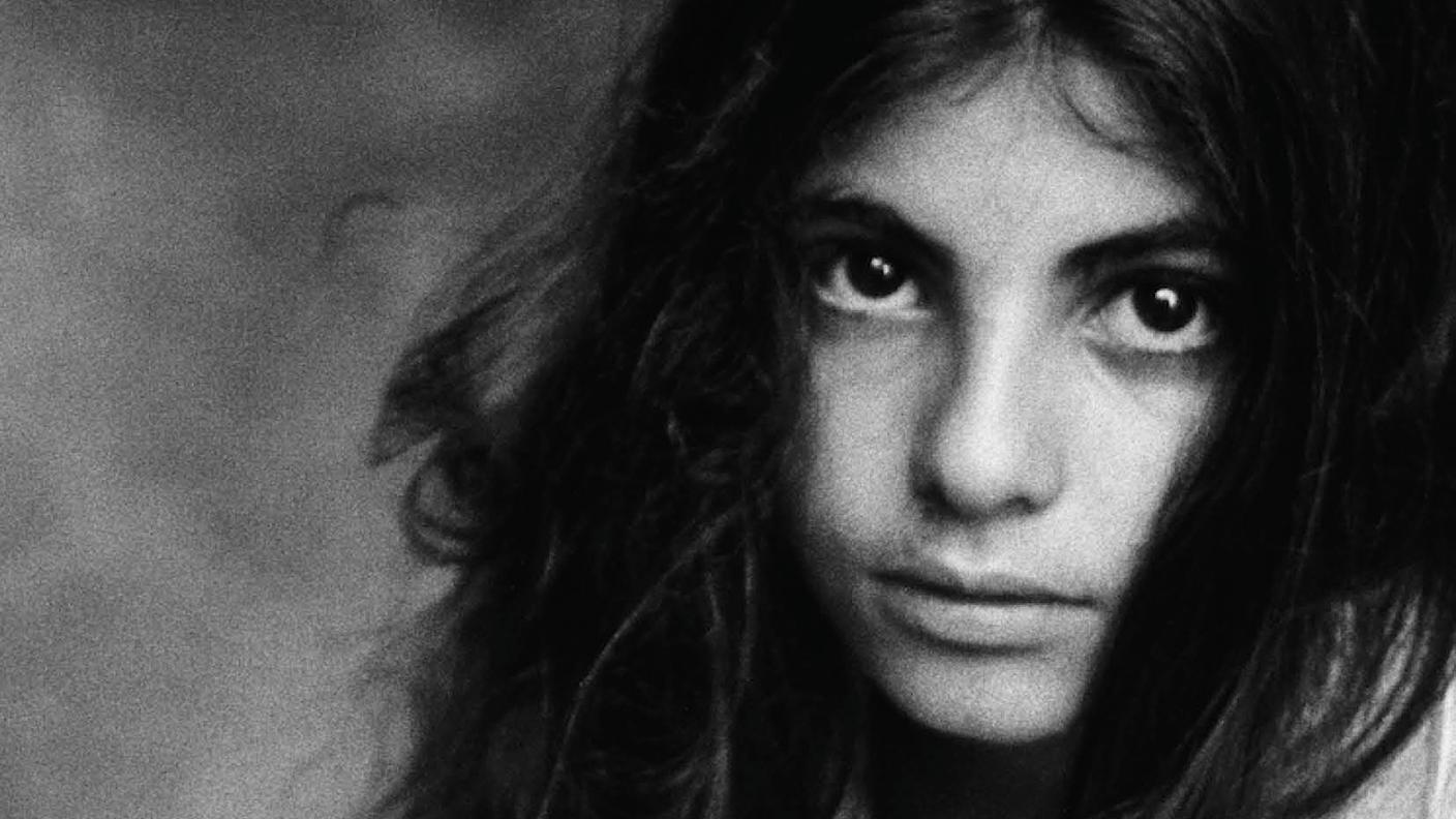 "Il mistero di Anna" di Simona Lo Iacono, Neri Pozza Editore (dettaglio di copertina)
