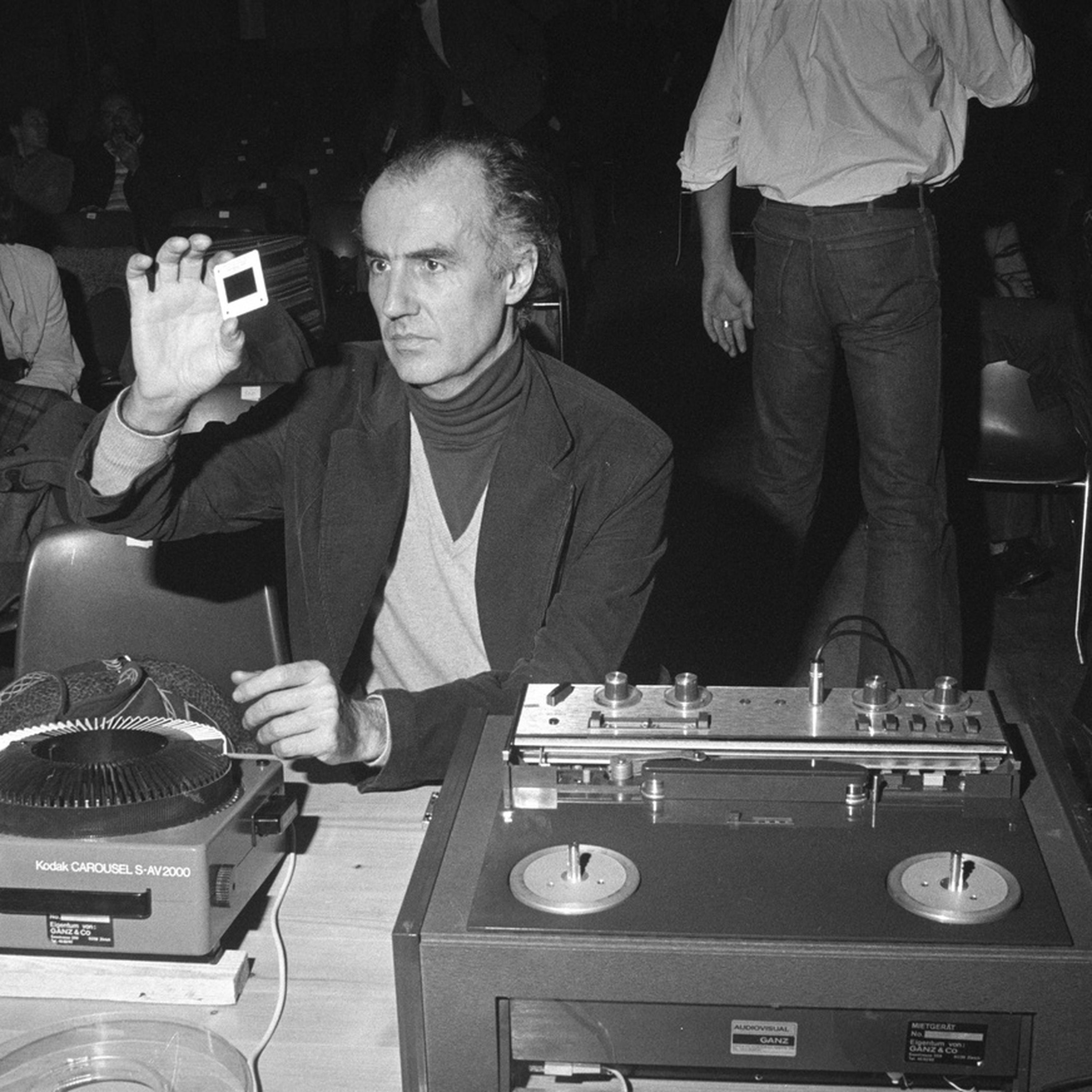 Enzo Restagno racconta “...sofferte onde serene...” di Luigi Nono