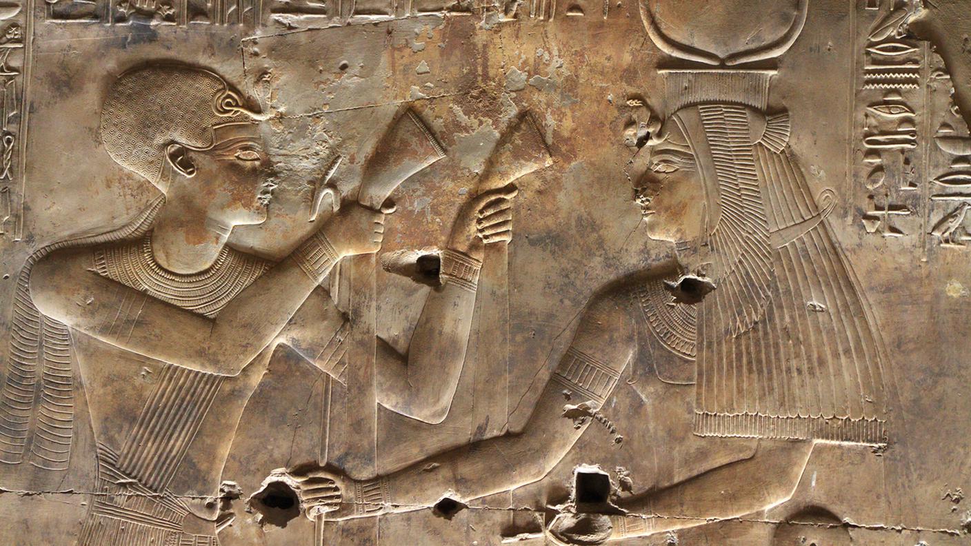 iStock-Parete di rilievo, Santuario di Isis, Seti I - Tempio di Abydos