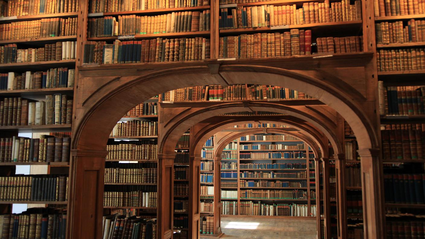 iStock-Biblioteca, Mensola per libri, Görlitz, Germania, Vecchio