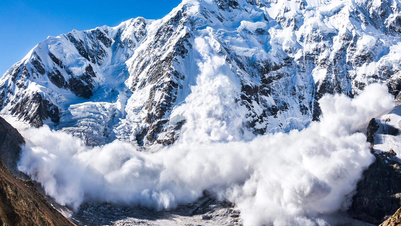 iStock-Neve, Inverno, Montagna, Demolire, Attività