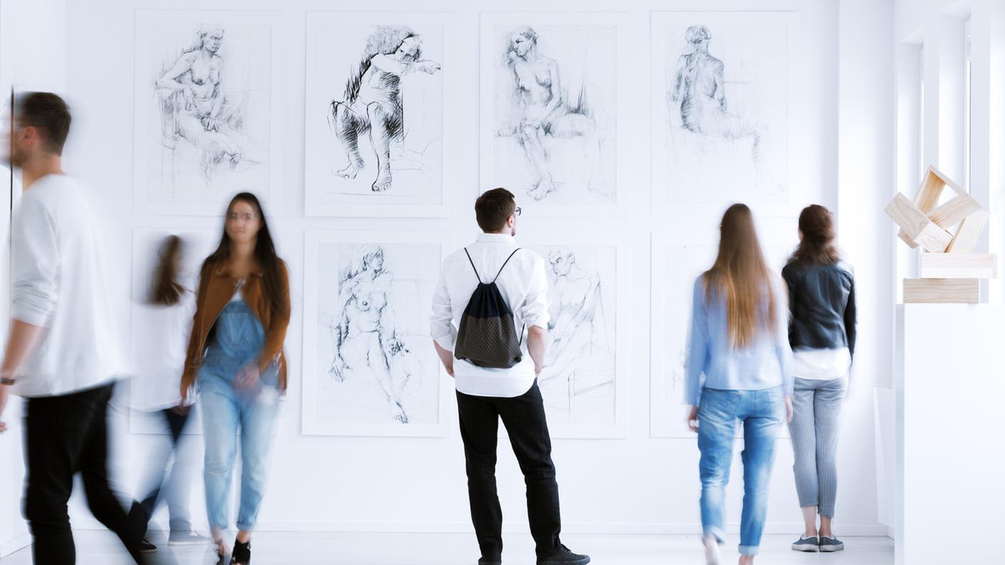 iStock-Galleria d'arte, Museo, Esposizione, Pubblico, Evento