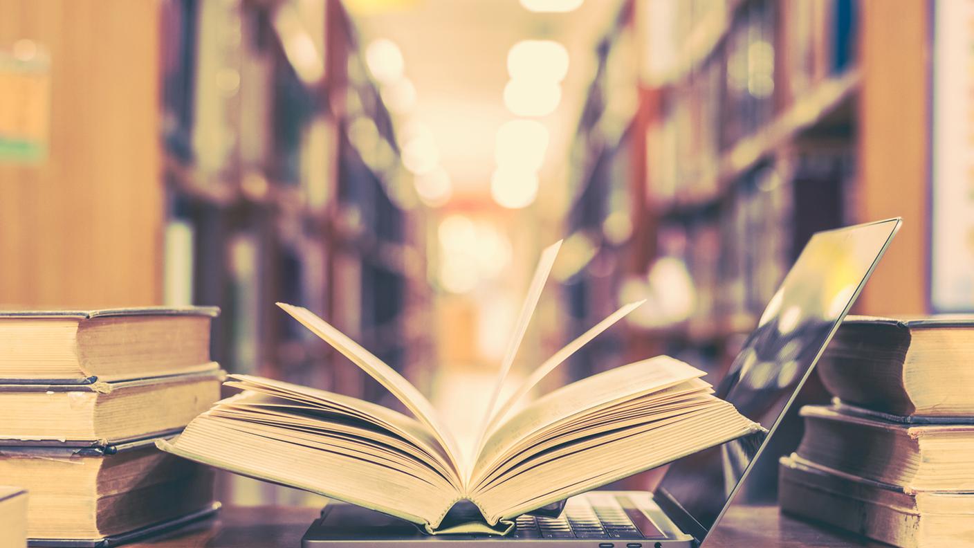 iStock-Università, Edificio scolastico, Tailandia, Biblioteca, Libro