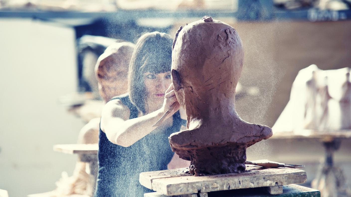 iStock-Officina, Mano umana, Scultura, Scultore, Artista