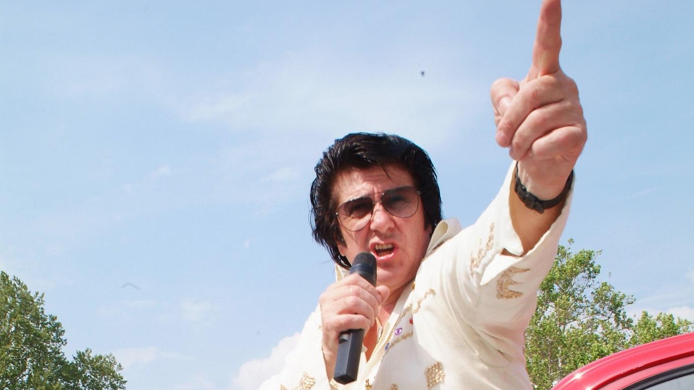 TiPress_Nino Zucca, imitatore del mitico Elvis Presley