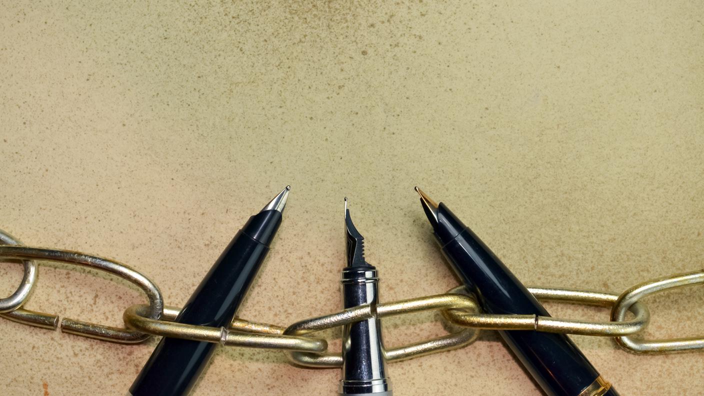 iStock-Giornale, Materiale cartaceo, Prigione, Mass Media, Giornalismo