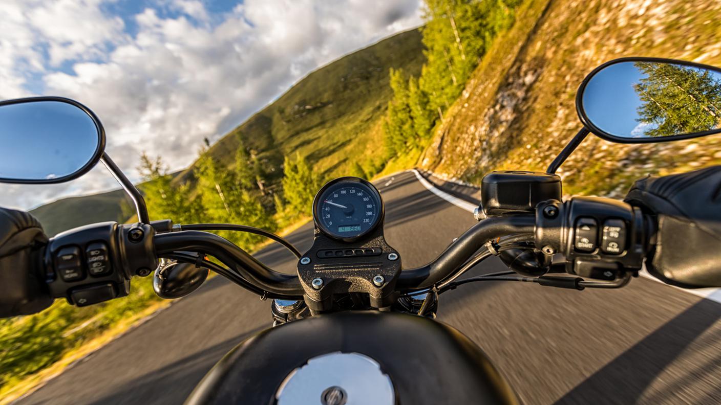 iStock-Guidare, Adulto,Alpi, Medio Oriente, Motocicletta
