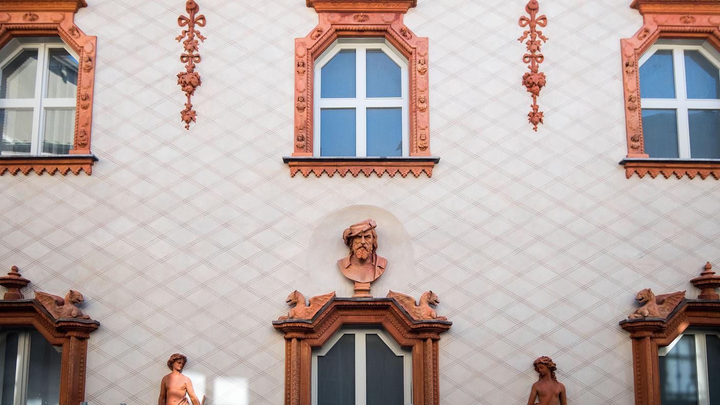 TiPress_Bellinzona: esterni Casa Rossa in fase di restauro. 