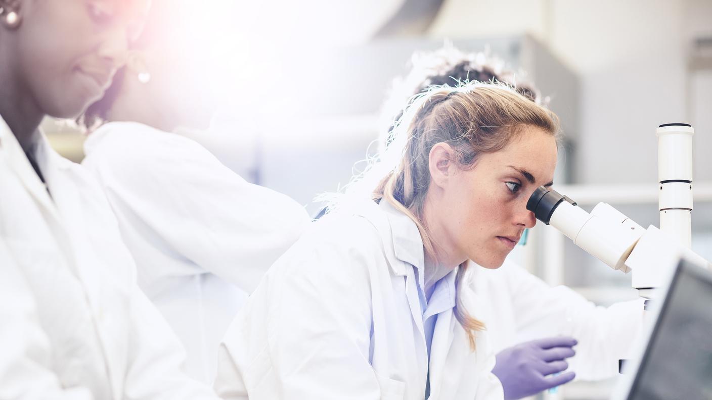 iStock-Laboratorio, Microscopio, Lavorare, Attrezzatura, Luogo di lavoro
