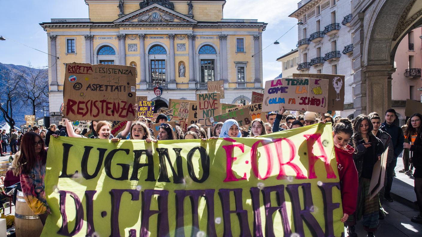 TiPress_Lugano: manifestazione e sciopero studentesco per il Clima, nella giornata mondiale di mobilitazione per il clima