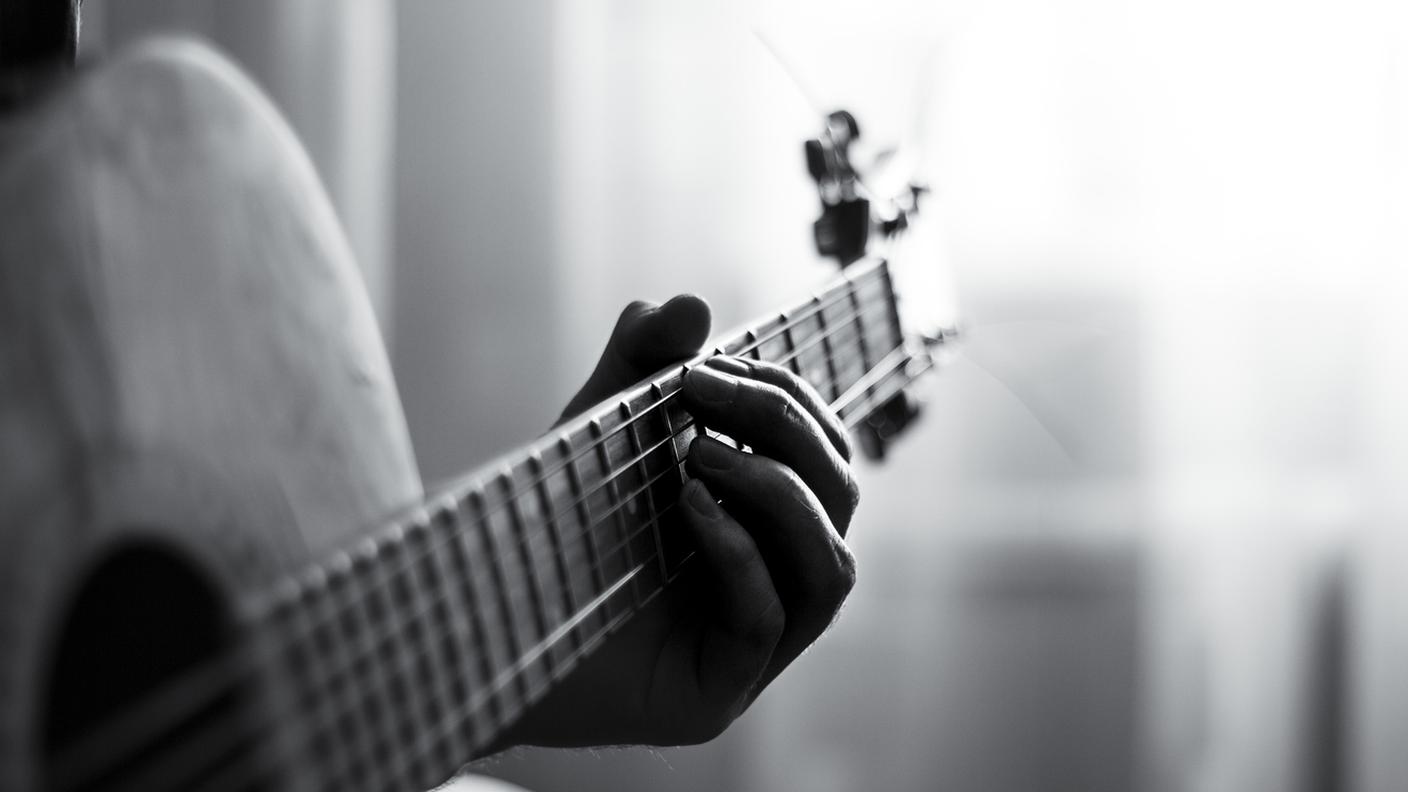 iStock-Chitarra, Chitarra acustica, Cantare, Concerto classico, Strumento musicale