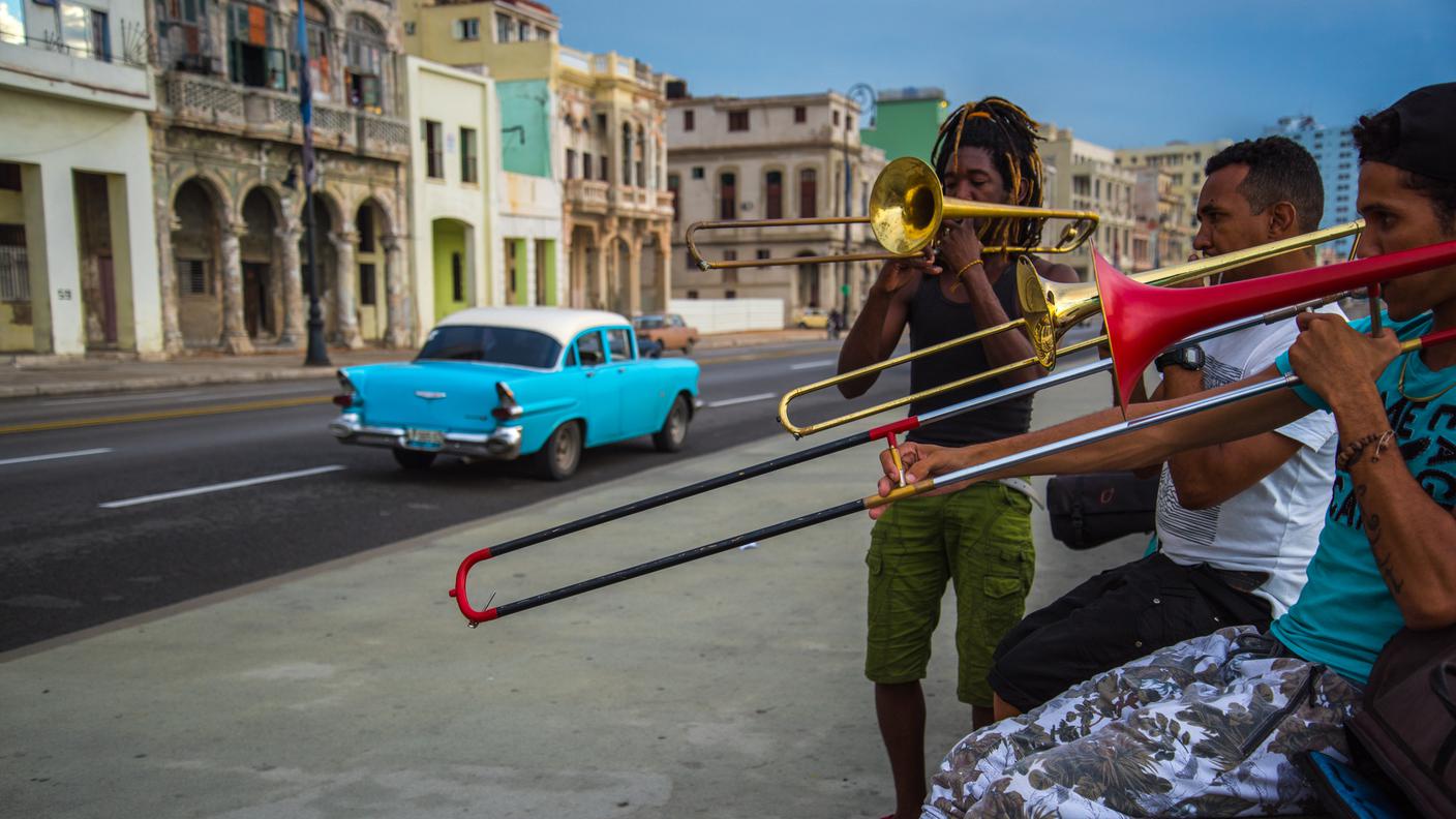 iStock-Cuba, Caraibi, La Havana, Musica, Malecon