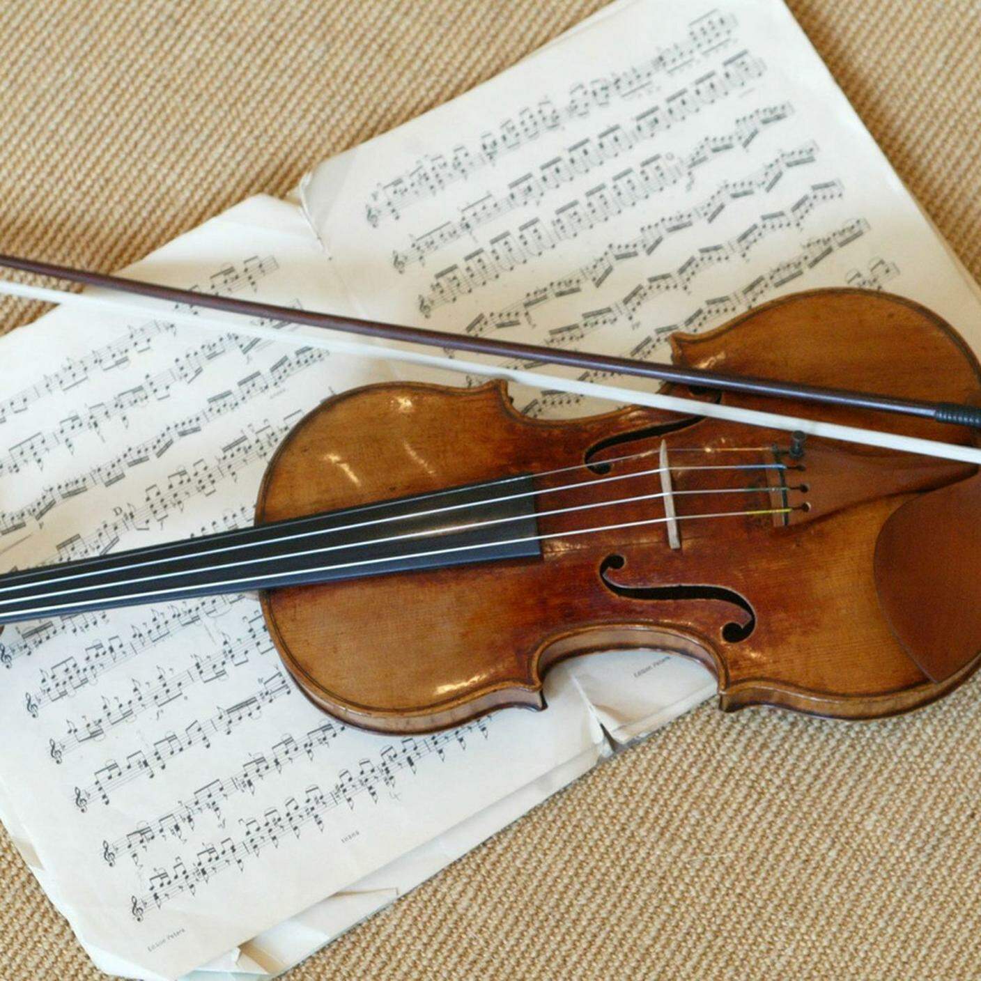 Violino del 1716 del famoso liutaio Antonio Stradivari