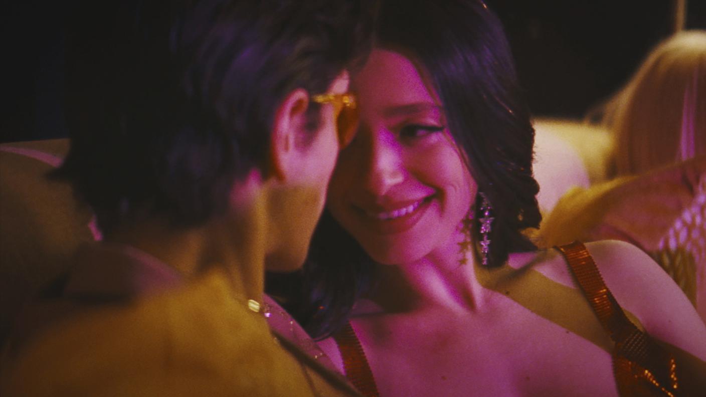 Questa immagine pubblicata da Neon mostra Mark Eydelshteyn, a sinistra, e Mikey Madison in una scena di “Anora”. 