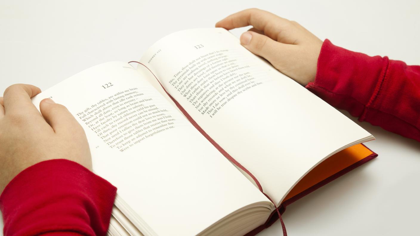 iStock_Poetry, sonnet, Reading, Book, William Shakespeare