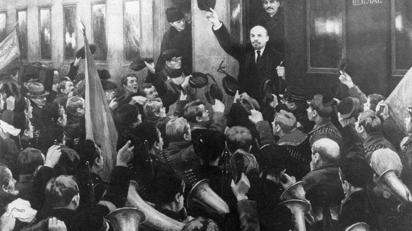 L'arrivo di Lenin alla "Stazione Finlandia" di San Pietroburgo il 13 aprile 1917