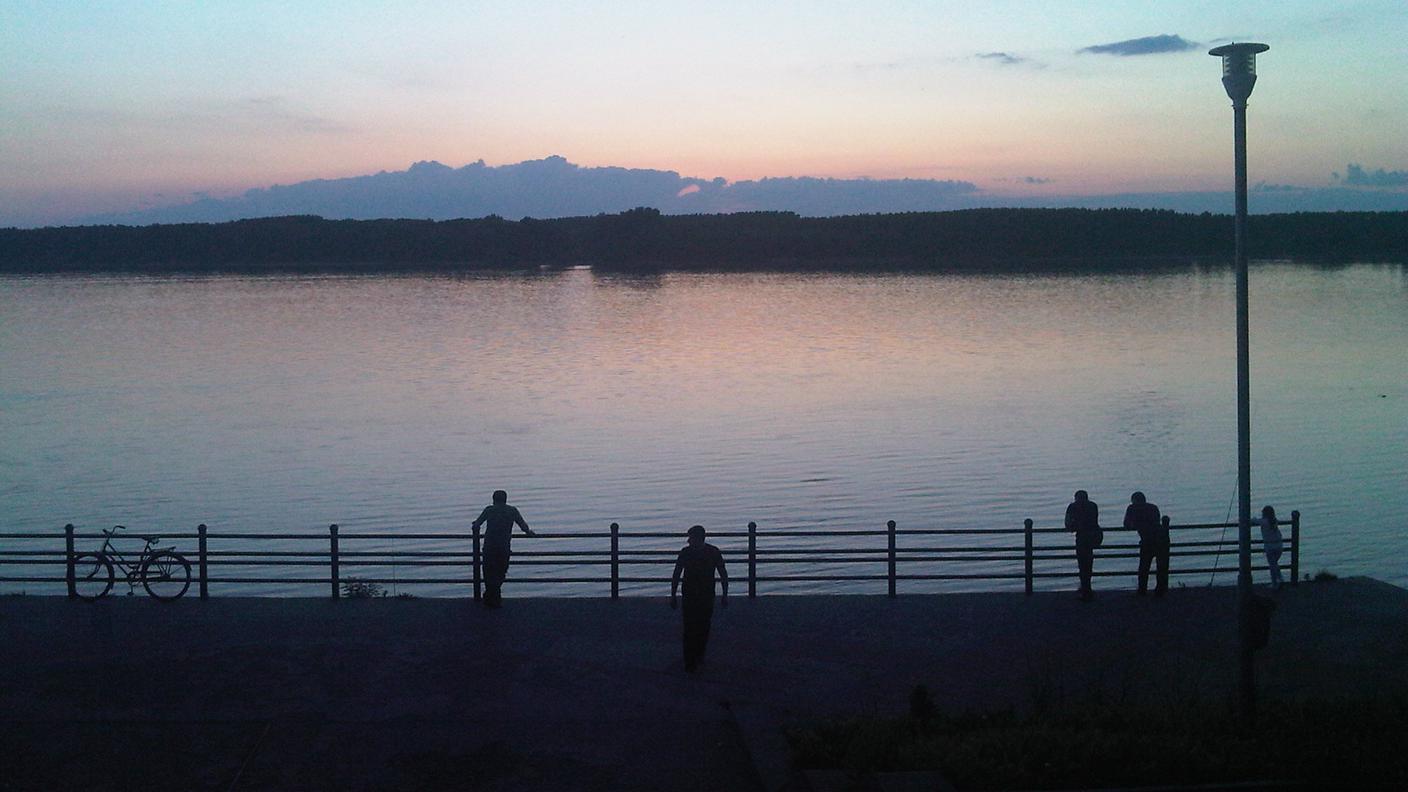 Tramonto sul Danubio a Silistra. Sullo sfondo la sponda bulgara (Gigi Donelli)